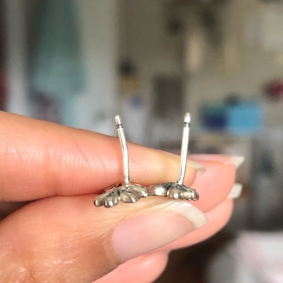 Pandora Daisy Pave Earrings Sterling Silver - Picture 11 of 14